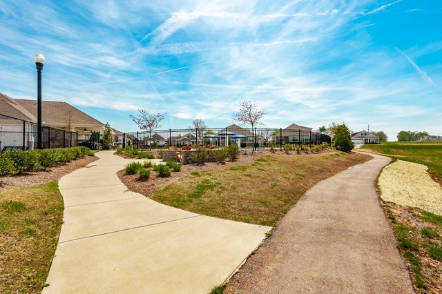 7076 Lang Ave, White House, TN 37188