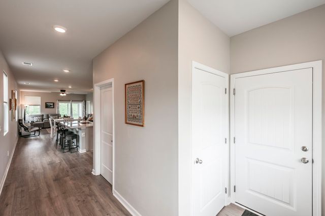 7076 Lang Ave, White House, TN 37188