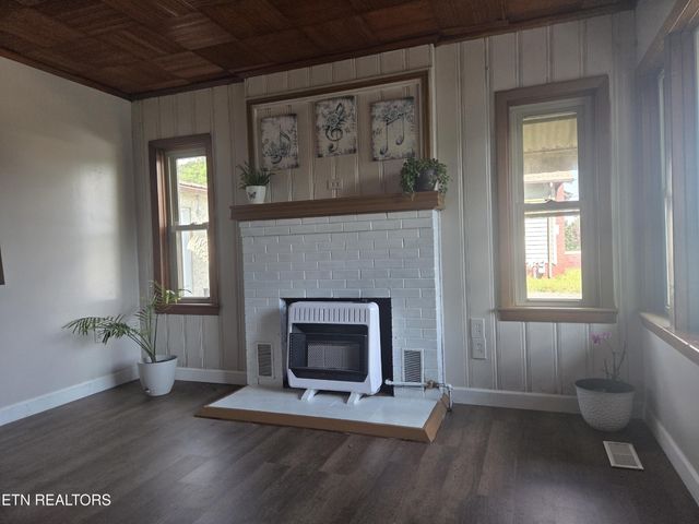 520 Upper Broad St, Newport, TN 37821