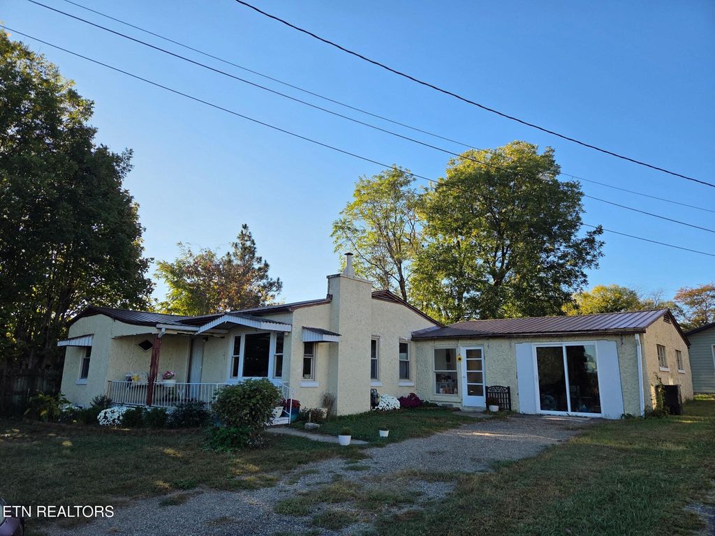 520 Upper Broad St, Newport, TN 37821