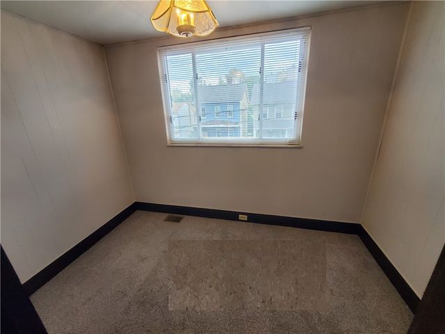 99 Southern Ave, Mt Washington, PA 15211