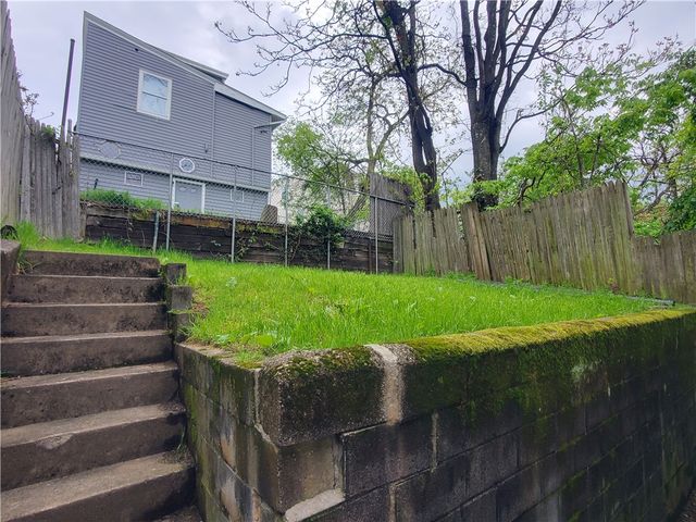 99 Southern Ave, Mt Washington, PA 15211