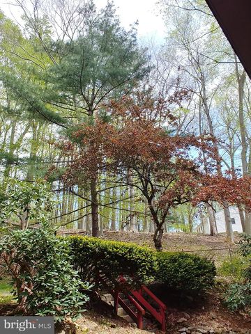 32 CHERRYVILLE HOLLOW RD, Flemington, NJ 08822