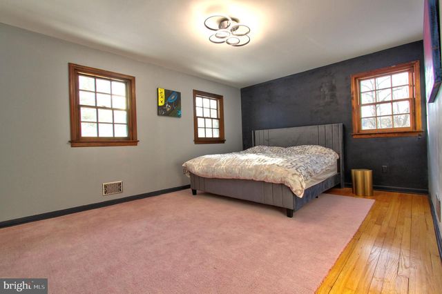 32 CHERRYVILLE HOLLOW RD, Flemington, NJ 08822