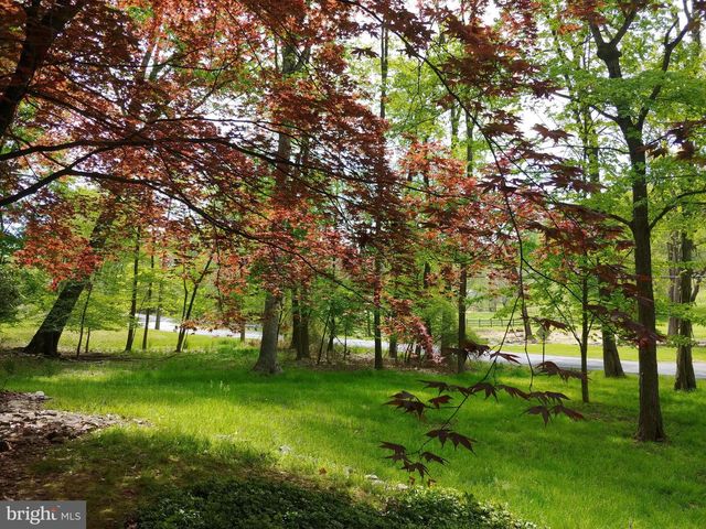 32 CHERRYVILLE HOLLOW RD, Flemington, NJ 08822