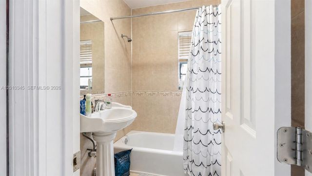 491 NW 108th Ter, Miami, FL 33168