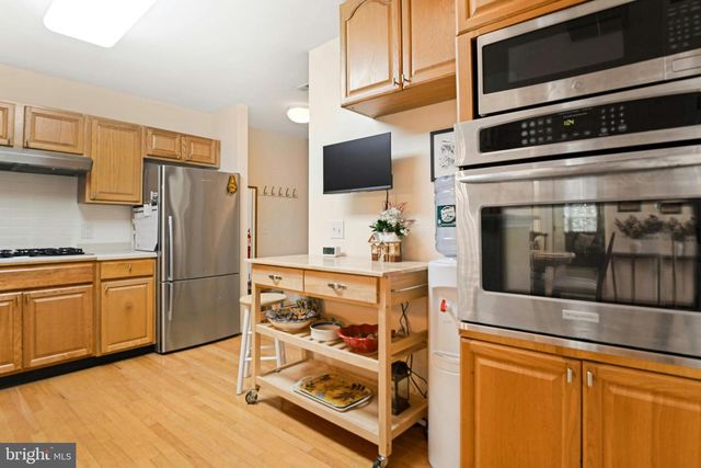 214 POINT CT, Lawrenceville, NJ 08648