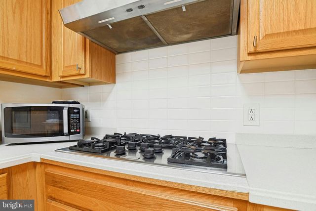 214 POINT CT, Lawrenceville, NJ 08648