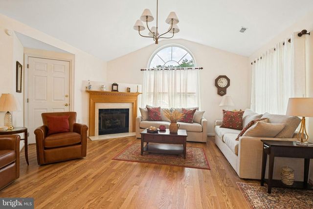 214 POINT CT, Lawrenceville, NJ 08648