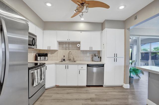 7671 NW 15th Court, Pembroke Pines, FL 33024