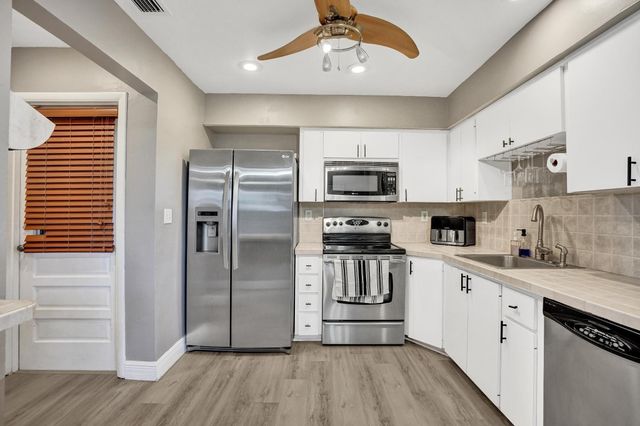 7671 NW 15th Court, Pembroke Pines, FL 33024