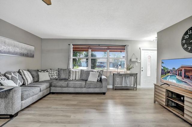 7671 NW 15th Court, Pembroke Pines, FL 33024