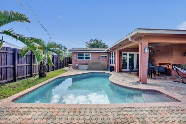 7671 NW 15th Court, Pembroke Pines, FL 33024