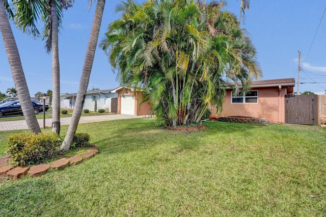 7671 NW 15th Court, Pembroke Pines, FL 33024