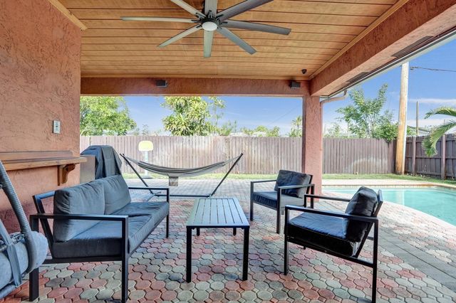 7671 NW 15th Court, Pembroke Pines, FL 33024