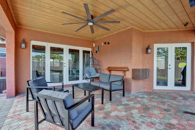 7671 NW 15th Court, Pembroke Pines, FL 33024