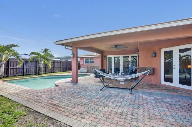 7671 NW 15th Court, Pembroke Pines, FL 33024