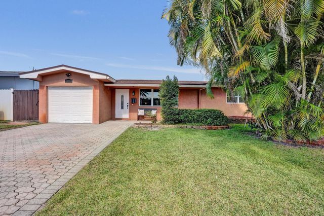 7671 NW 15th Court, Pembroke Pines, FL 33024
