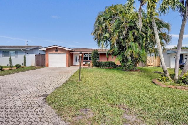 7671 NW 15th Court, Pembroke Pines, FL 33024