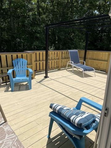 26 Blue Jay Street, Tiverton, RI 02878