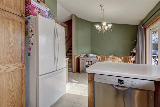 1390 TIMOTHY TRAIL, Oshkosh, WI 54904