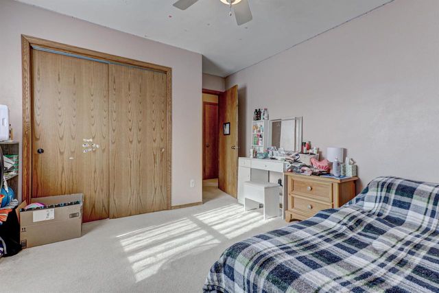 1390 TIMOTHY TRAIL, Oshkosh, WI 54904