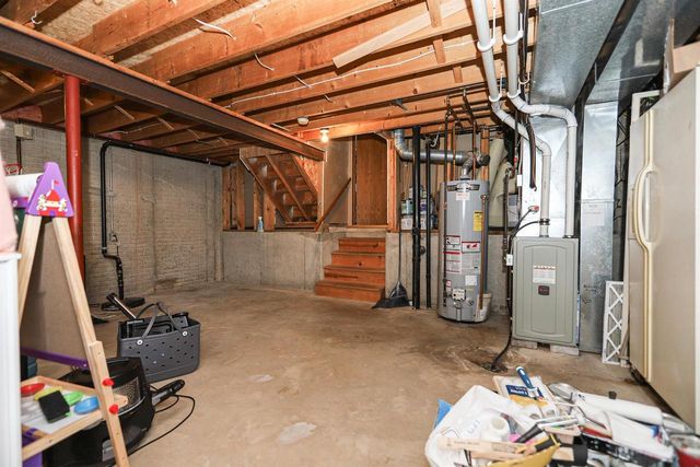 1390 TIMOTHY TRAIL, Oshkosh, WI 54904