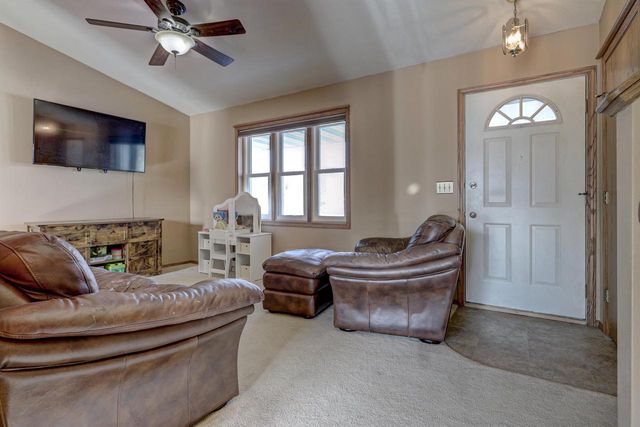 1390 TIMOTHY TRAIL, Oshkosh, WI 54904