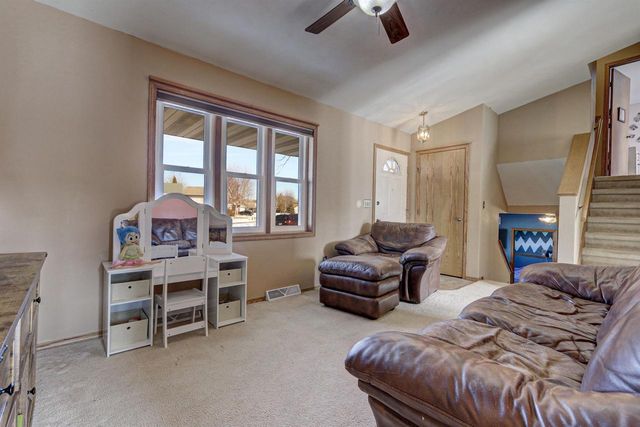 1390 TIMOTHY TRAIL, Oshkosh, WI 54904