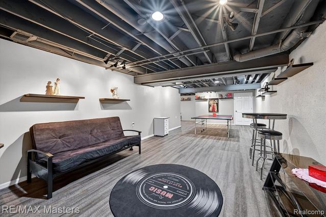 25409 Willowbrook Court, Flat Rock, MI 48134