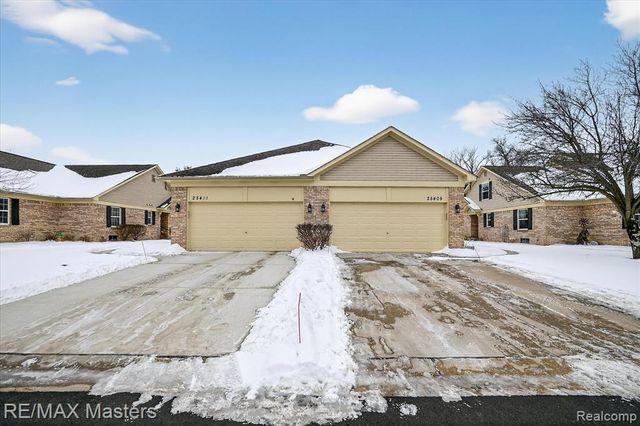 25409 Willowbrook Court, Flat Rock, MI 48134