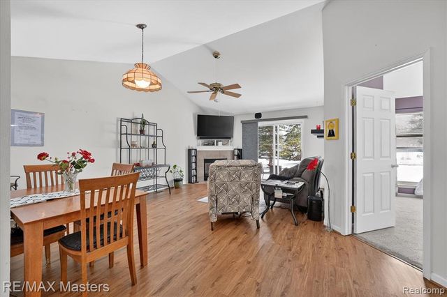 25409 Willowbrook Court, Flat Rock, MI 48134