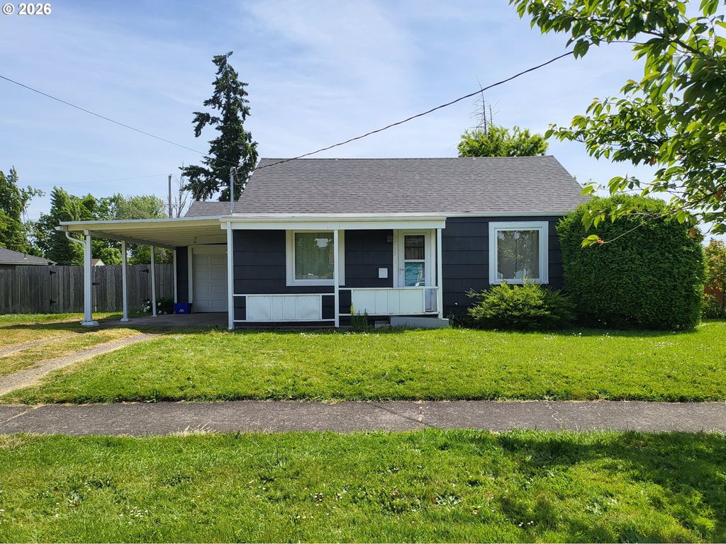 1865 J St, Springfield, OR 97477