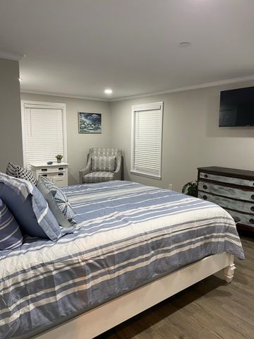 490 Waverly Rd., Pawleys Island, SC 29585