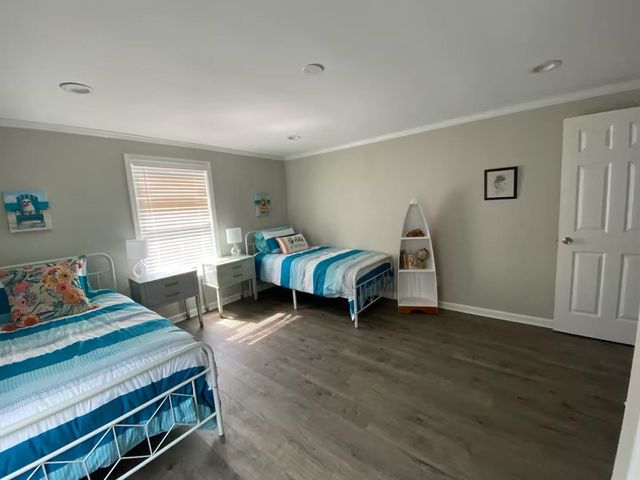 490 Waverly Rd., Pawleys Island, SC 29585