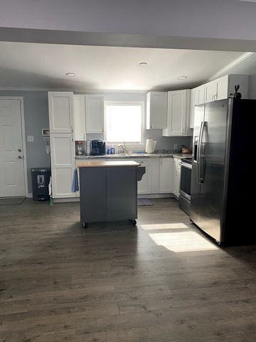 490 Waverly Rd., Pawleys Island, SC 29585