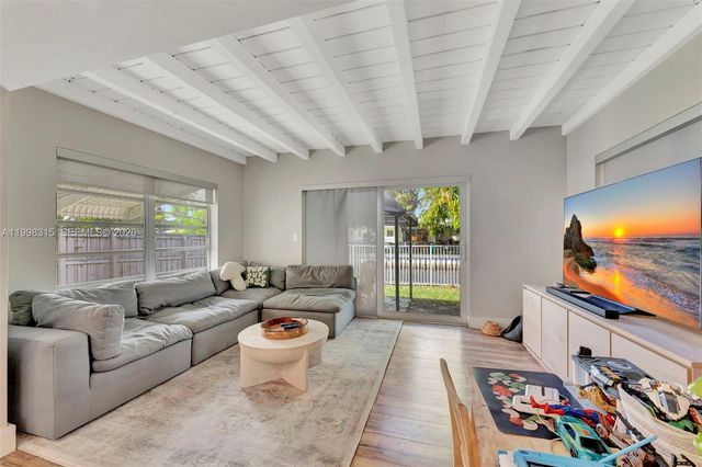 3043 Hayes Street, Hollywood, FL 33021