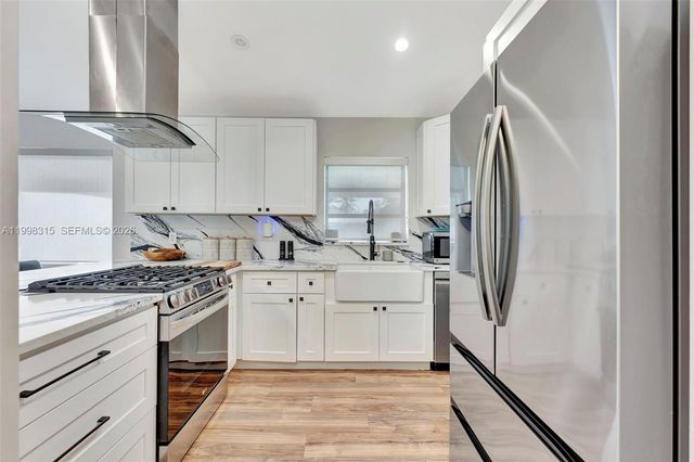 3043 Hayes Street, Hollywood, FL 33021