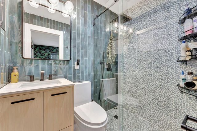 3043 Hayes Street, Hollywood, FL 33021