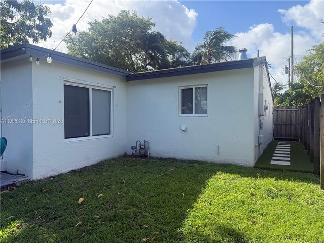 3043 Hayes Street, Hollywood, FL 33021