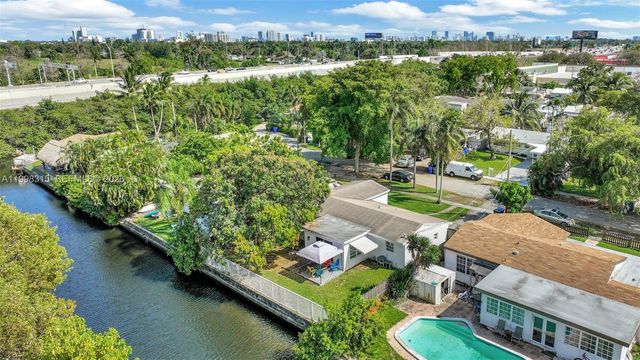 3043 Hayes Street, Hollywood, FL 33021