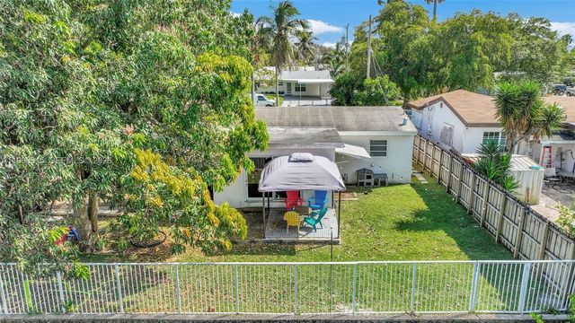 3043 Hayes Street, Hollywood, FL 33021