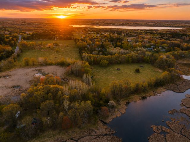 1803x Zumbrota St NE, Ham Lake, MN 55304