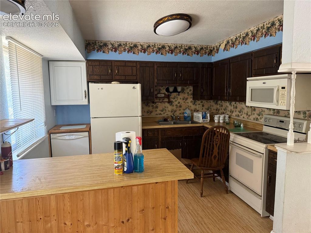 1221 Hathaway Drive, Colorado Springs, CO 80915 — photo 3