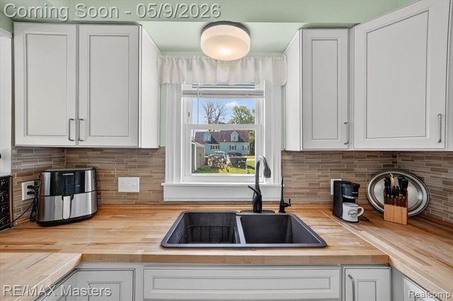 4318 Avenue F, Newport, MI 48166