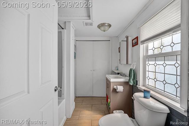 4318 Avenue F, Newport, MI 48166