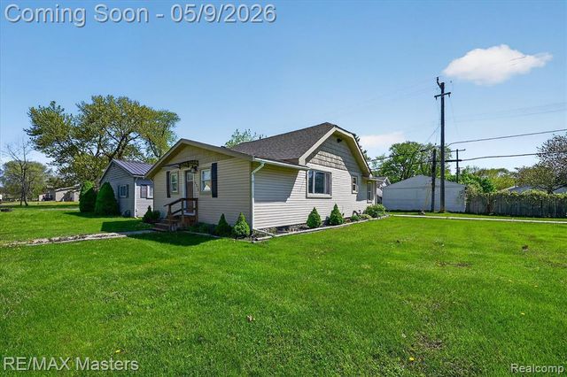 4318 Avenue F, Newport, MI 48166