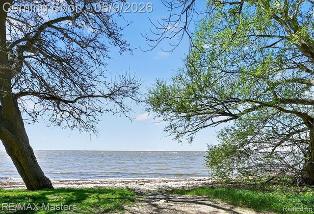 4318 Avenue F, Newport, MI 48166