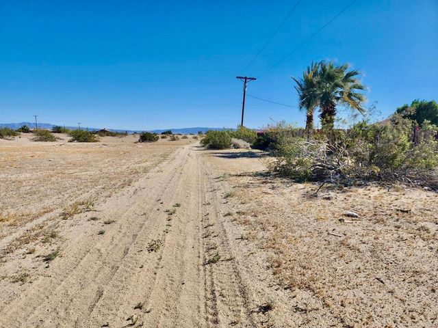 2265 Sand Ere Avenue, Thermal, CA 92274