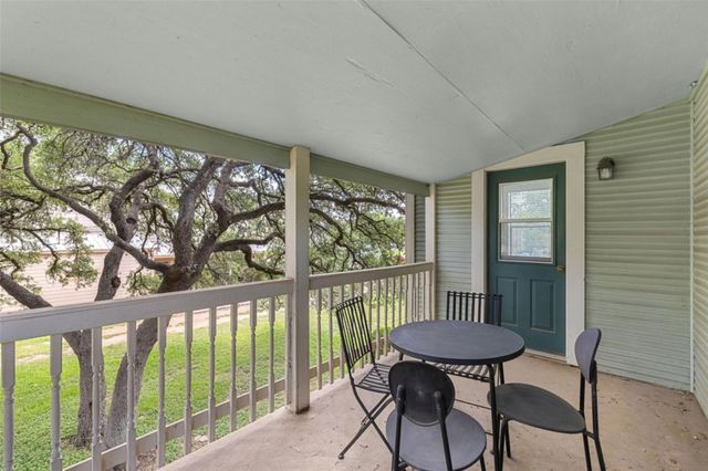 208 Avenue G, Johnson City, TX 78636